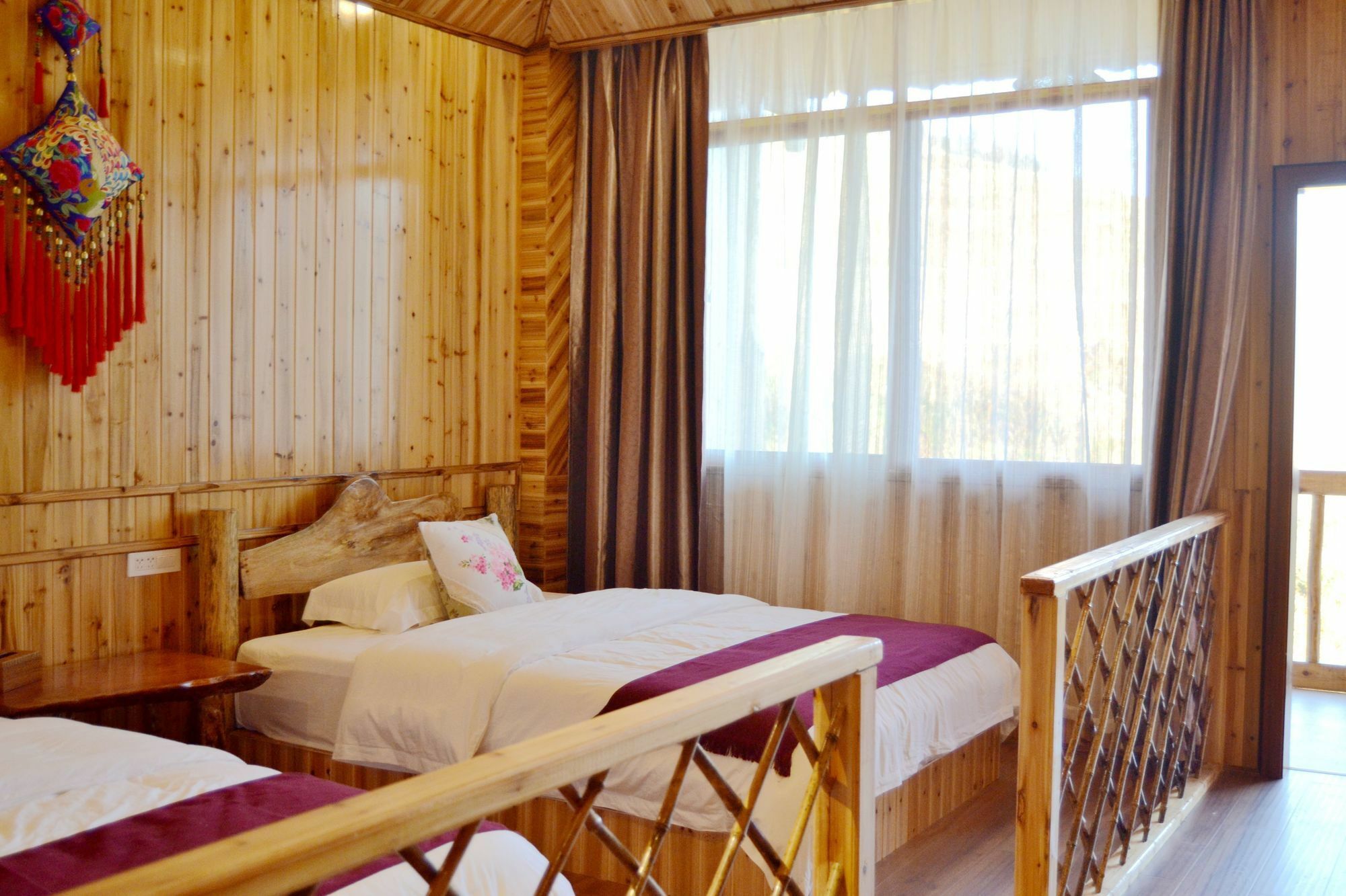 Long An Hotel Луншэн Экстерьер фото