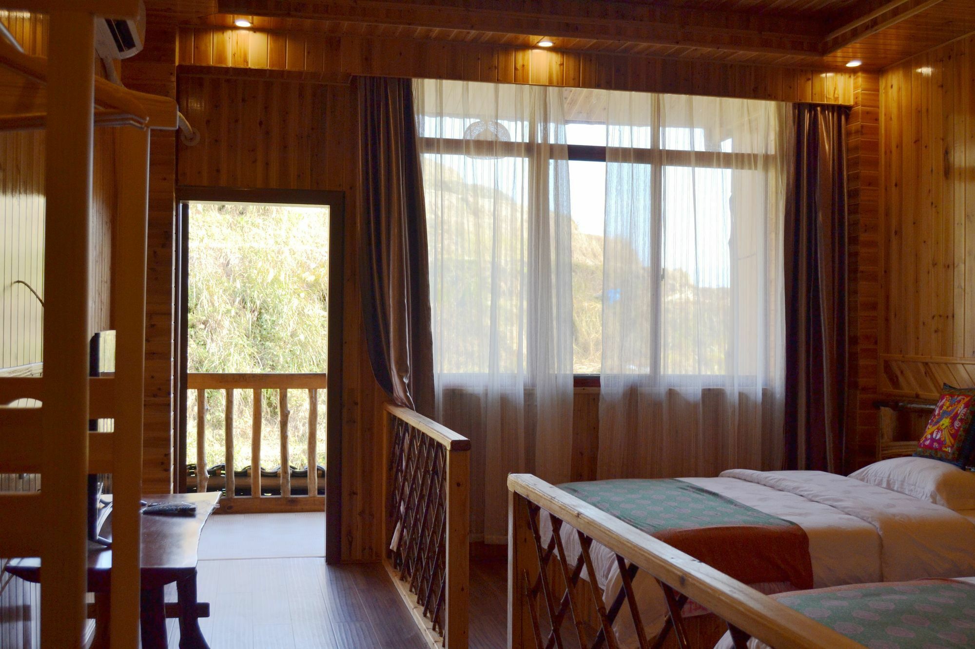 Long An Hotel Луншэн Экстерьер фото